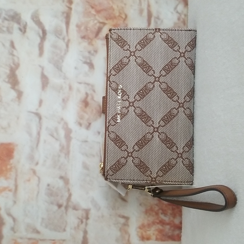 New Michael Kors Monogram Wristlet